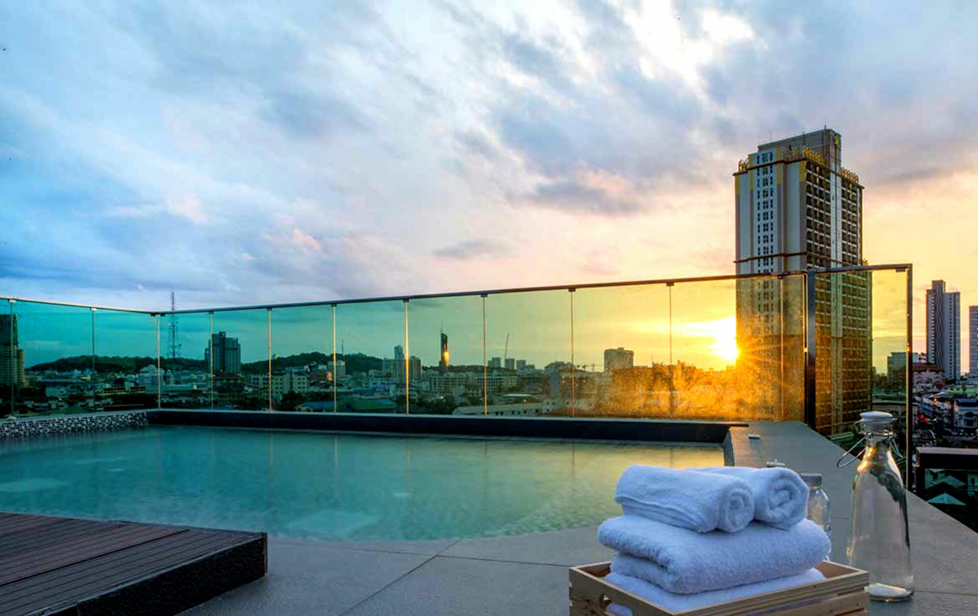 Ferienwohnung Urban Attitude Pattaya Exterior foto